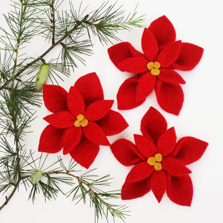 Ricicla un vecchio maglione e trasformalo con forbici e colla in una stella di Natale in lana cotta per una decorazione natalizia fai da te semplice! #stelladinatale #natalefaidate